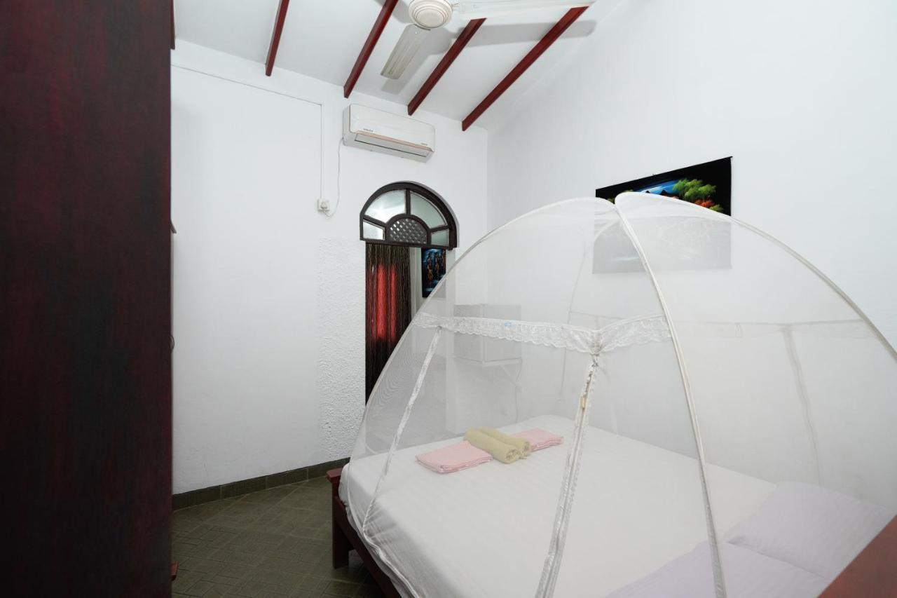 Lilly Palace Villa Guest House Negombo Exterior foto